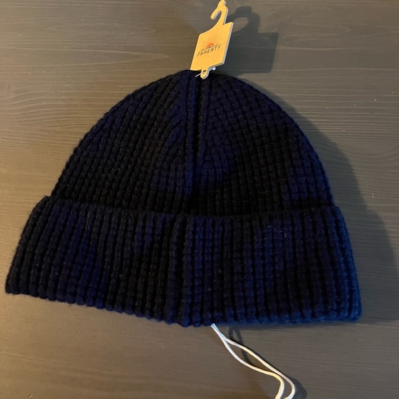Faherty Waffle Knit Winter Beanie NEW - Picture 2 of 6